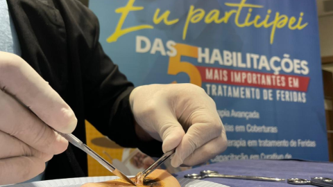 capa site desbridamento